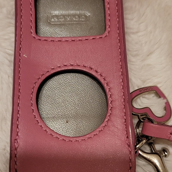 Pink Coach Case for Nano - Picture 2 of 7
